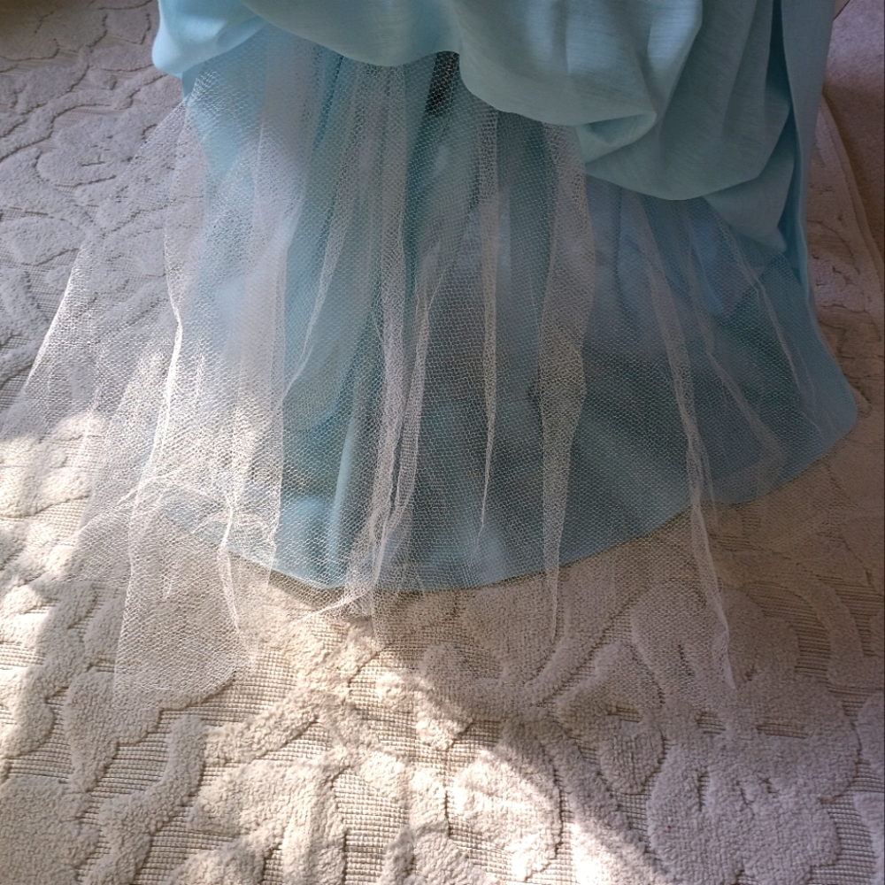 STUNNING, RARE VINTAGE 1950S PARTY DRESS WITH PINTUCKS, LACE AND CRINOLINE! - Picture 4 of 15